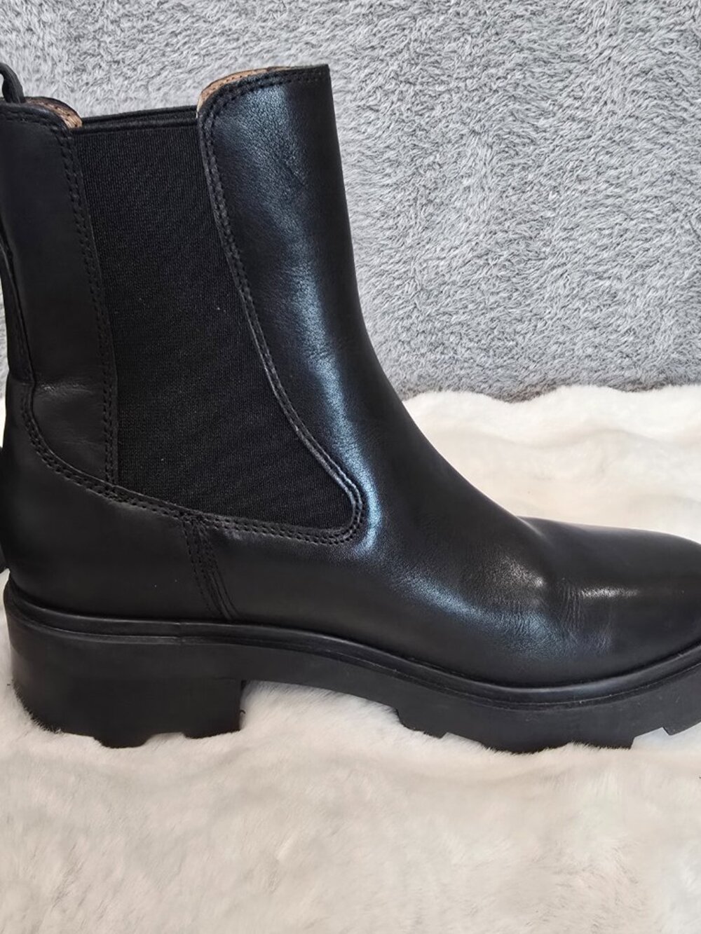 Madewell The Wyckoff Chelsea Lugsole Boot Black Leather Women's Size 7.5 NN020 - Picture 8 of 9